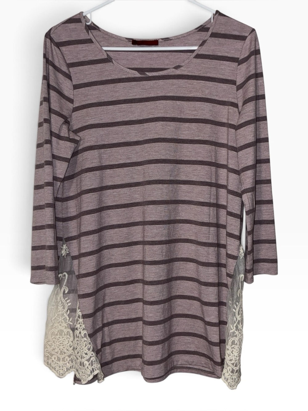 BKE red   Women’s Lavender Stripe Lace-Trim Tunic Top M
